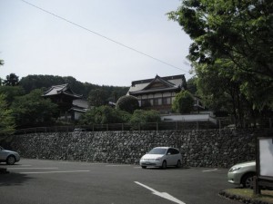 町並み駐車場から見た高昌寺